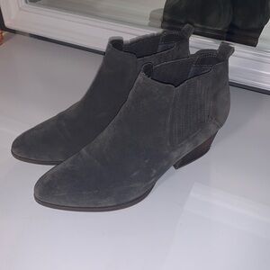 Grey/Green Ankle Boots